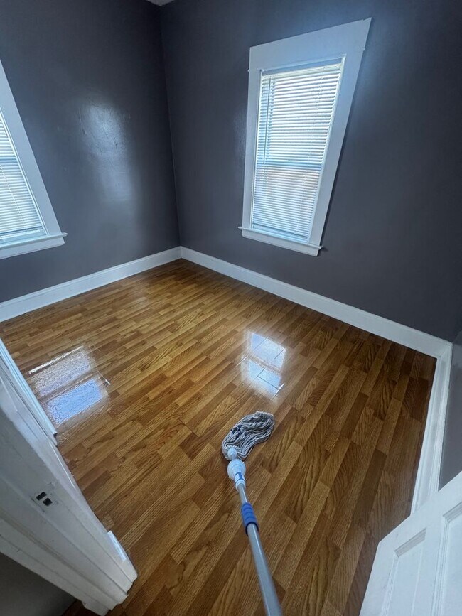 Building Photo - 4195 W 22nd St