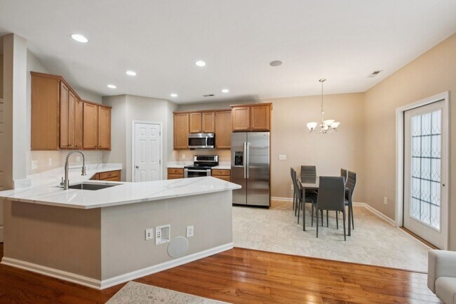 Building Photo - Spacious 3BR Townhome in Apex