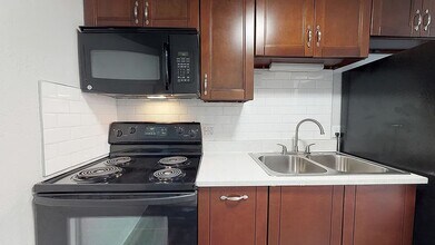 Building Photo - 1434 Macon St