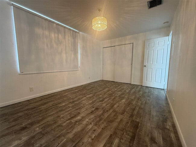 Building Photo - 1853 SW 17th St