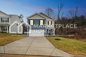 Building Photo - 2025 Southwood Cir