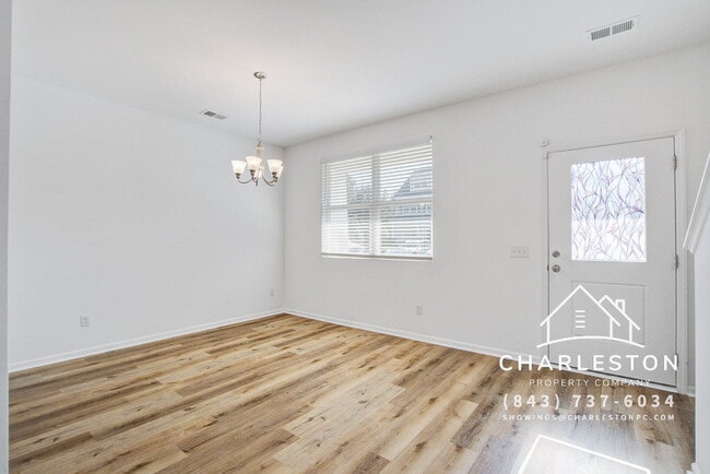 Building Photo - 200 Woodward Rd