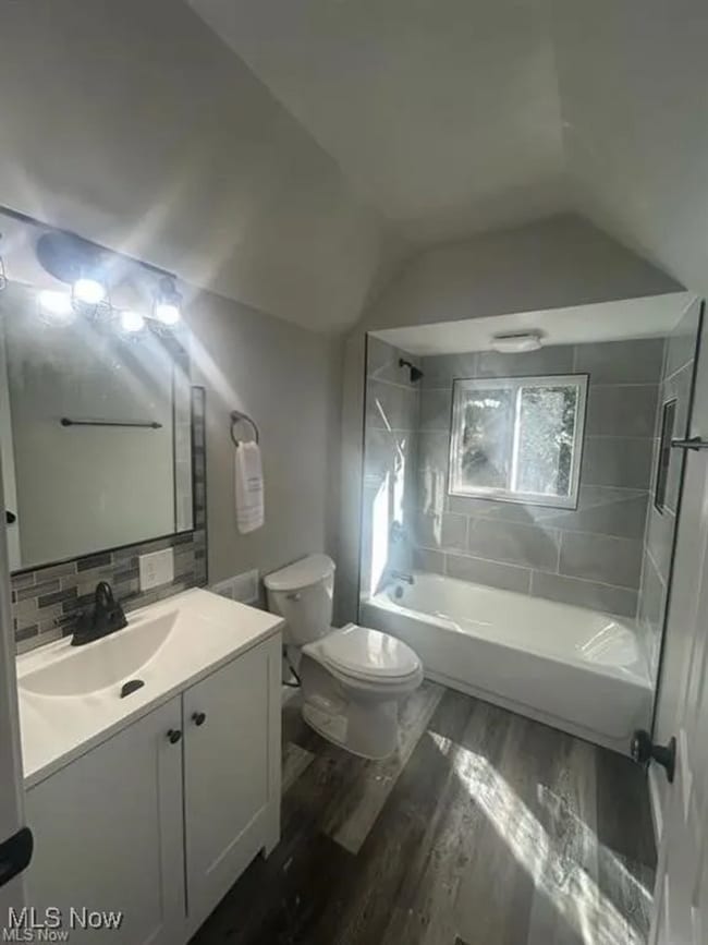 Building Photo - Newly Renovated 2-Bed, 2-Bath Home in Ohio City