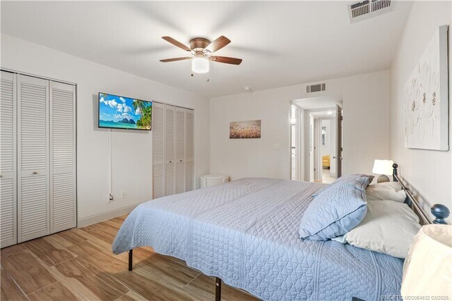 Building Photo - 2950 SE Ocean Blvd