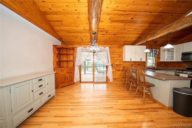 Building Photo - 8376 Cobblestone Ct