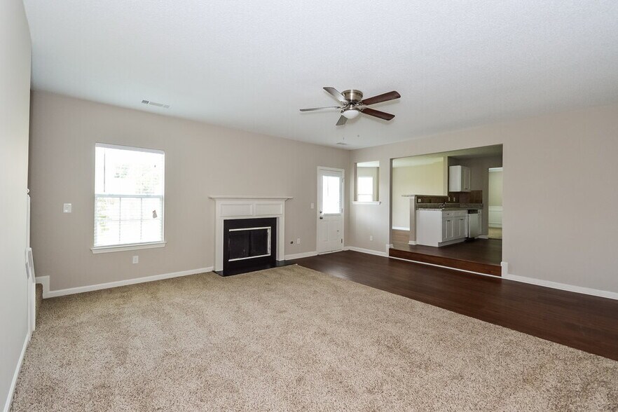Building Photo - 255 Hillside Oak Ln