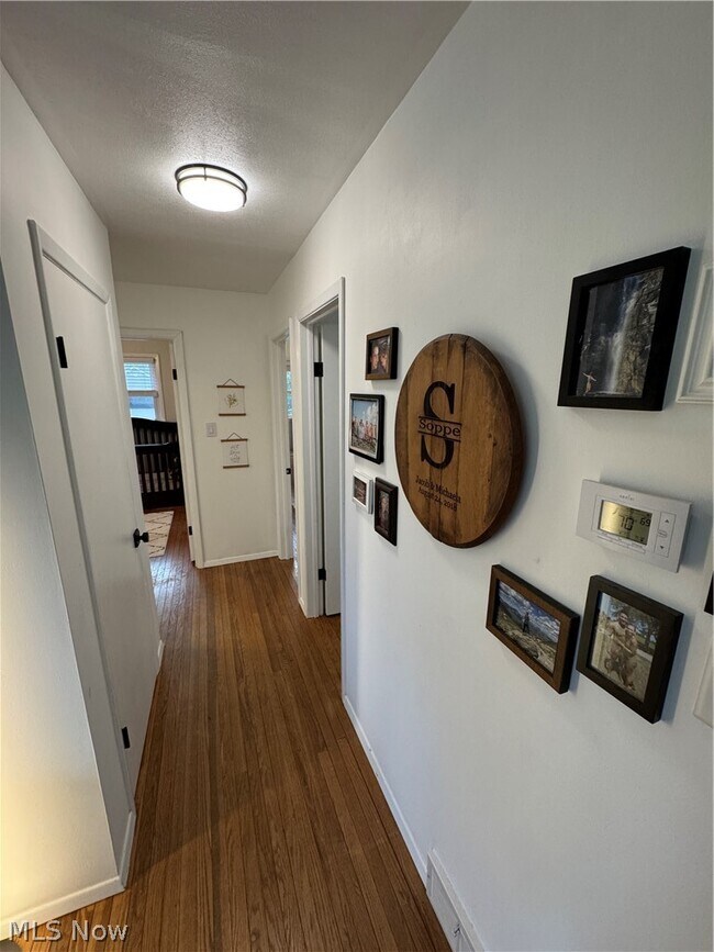 Building Photo - 109 Carroll Dr