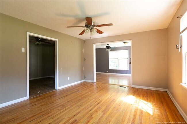 Building Photo - 202 Murray Fork Dr