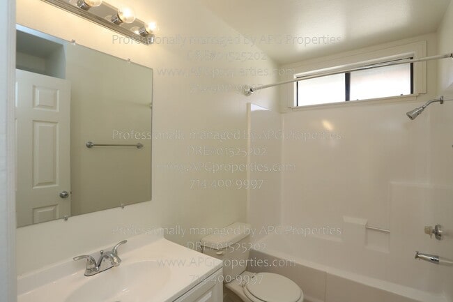 Building Photo - 7704 Elmdale Way