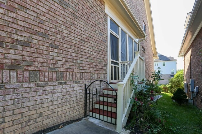 Building Photo - Gorgeous Three Bedroom Home!