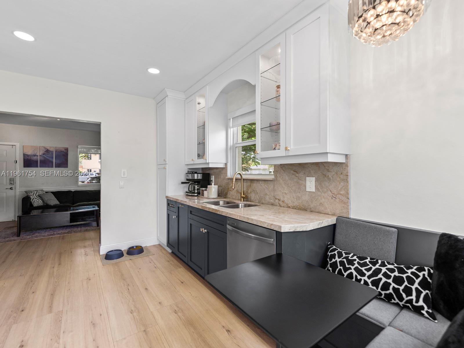 Building Photo - 201 Flagler Dr