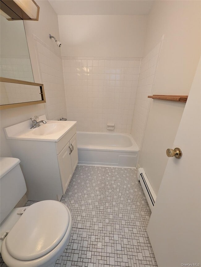 Building Photo - 9 Loudon Dr