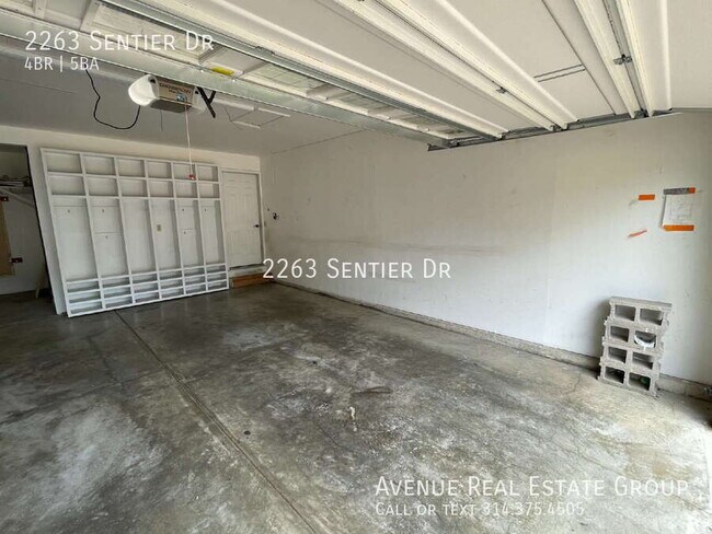 Building Photo - 2263 Sentier Dr
