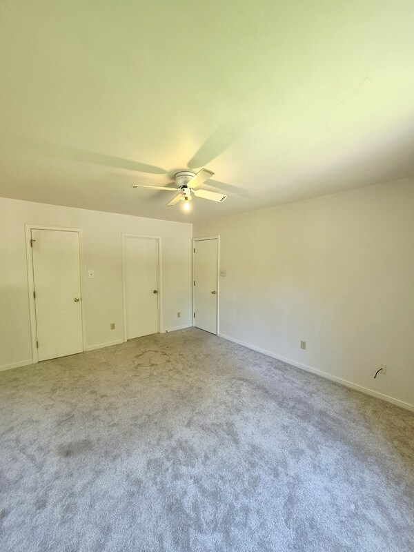 Building Photo - 9019 Double Tree Ln