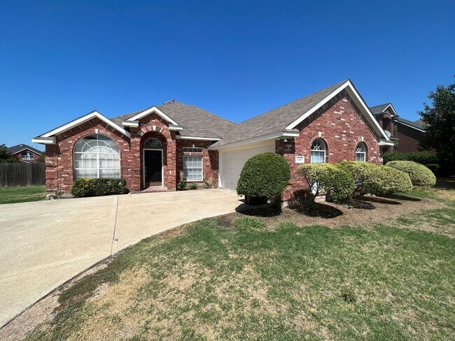 Building Photo - 1141 Nickerson Ln
