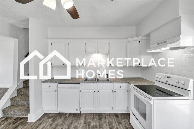 Building Photo - 115 Garden Ln