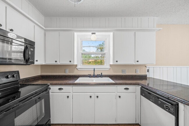 Building Photo - 4814 16th St