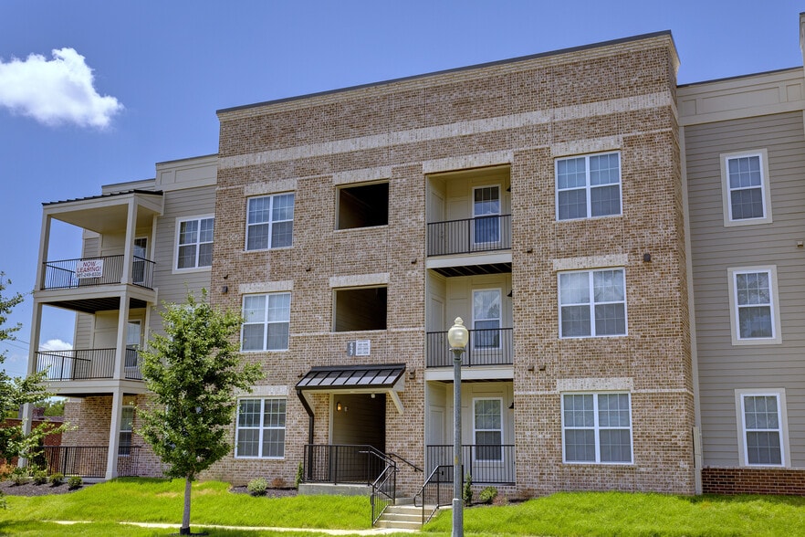 Building Photo - Hermitage Flats
