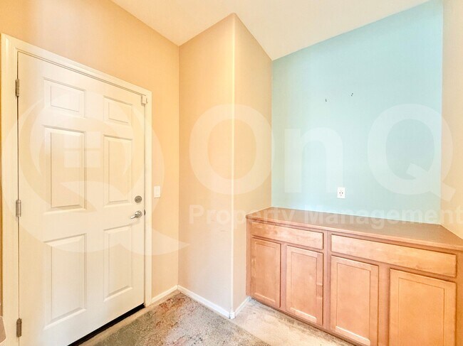 Building Photo - 218 N 109th Dr