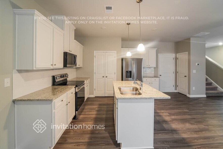 Building Photo - 113 Creek Crossing Ln