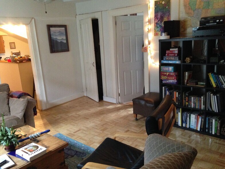 Building Photo - 192 Pine St