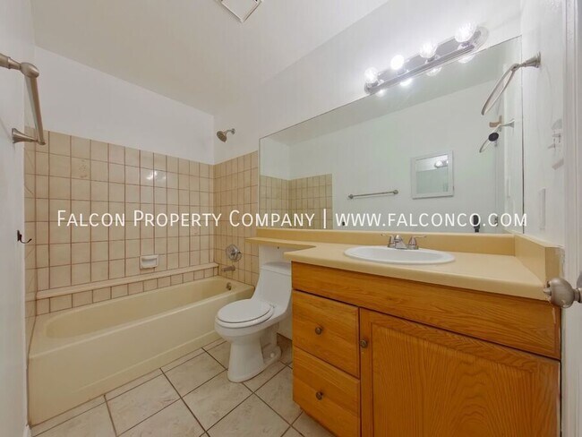 Building Photo - 1217 Firefly Cir