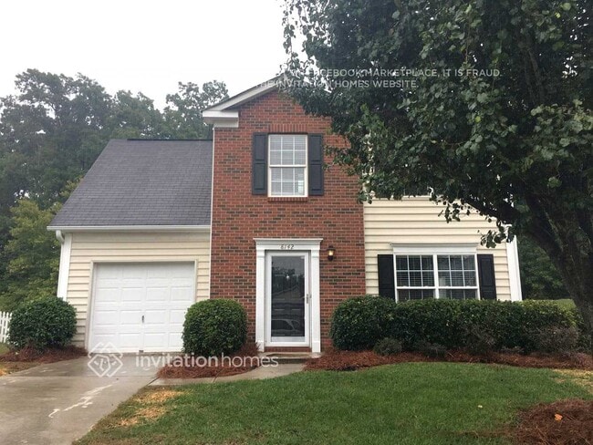 Building Photo - 8142 Chatham Oaks Dr