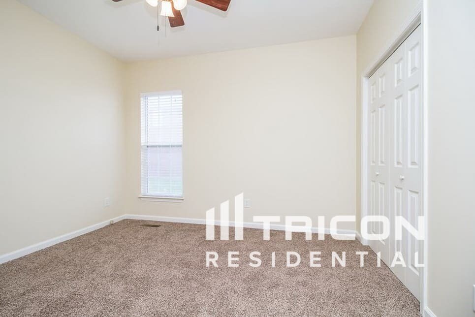 Building Photo - 100 Havenwood Ct