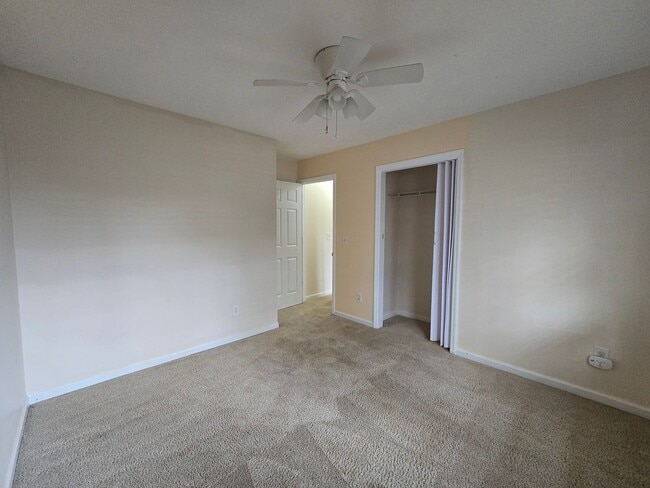 Building Photo - 504 Georgetown~ Lake Shore