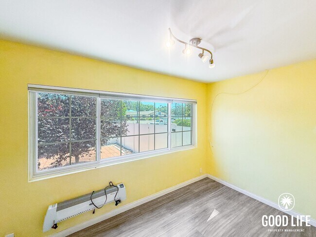 Building Photo - SD: Cozy 2BD/2BA Home in Ramona with Front Patio, Included Landscaping & A/C