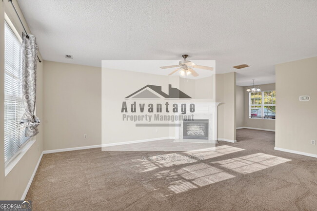 Building Photo - 8100 Oakley Cir
