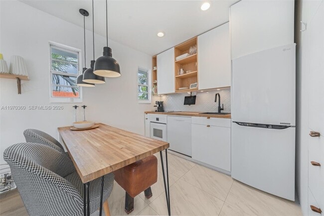 Building Photo - 1457 Meridian Ave