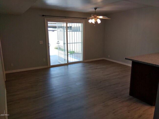 Building Photo - 641 N Lesueur Cir