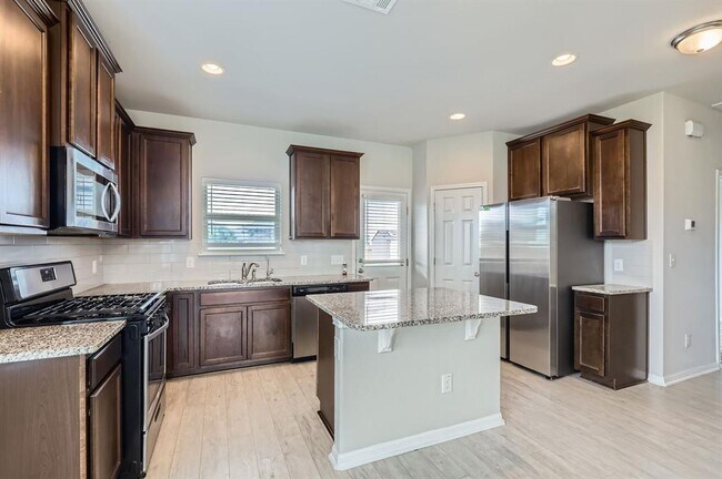 Building Photo - 112 Jude Cir