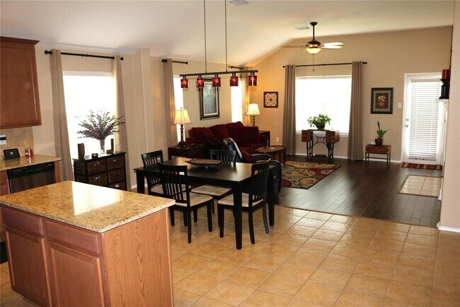 Building Photo - 2601 Cypress Springs Dr