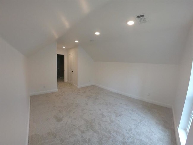 Building Photo - 10602 Riverview Dr