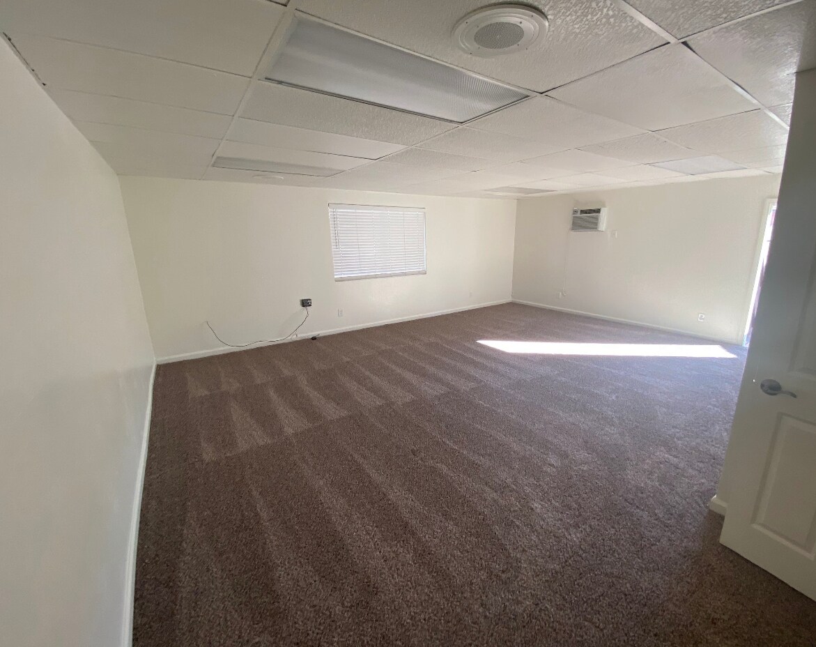 Building Photo - 5613 Deal Dr