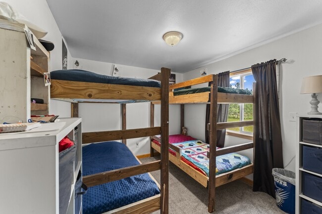 Building Photo - 215 Will Scarlet Dr