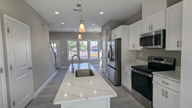 Building Photo - 2253 Papermill Rd