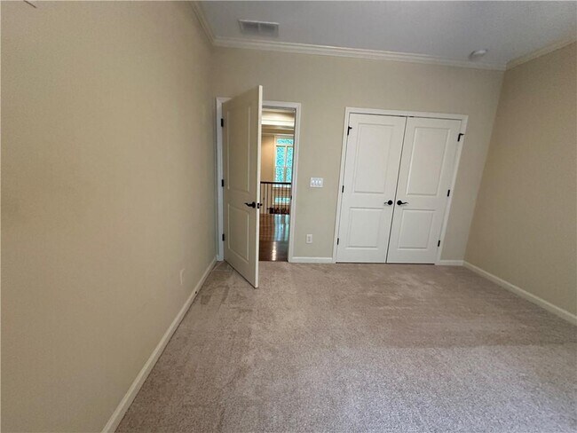 Building Photo - 510 Lake Medlock Dr