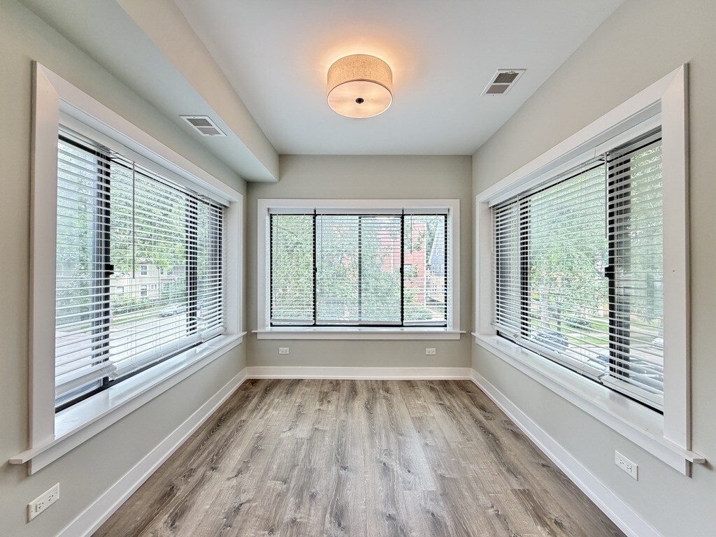 Building Photo - 1509 Maple Ave