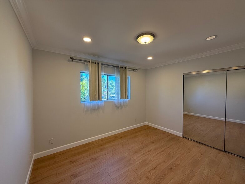 Building Photo - 1230 25th St