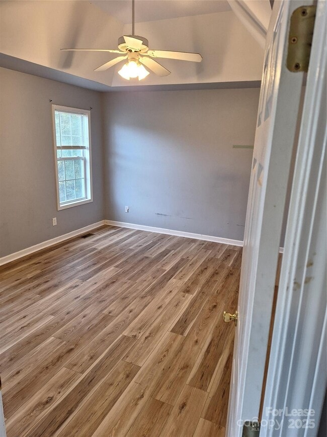 Building Photo - 228 Sheffield Dr