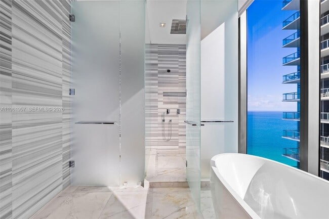 Building Photo - 17141 Collins Ave