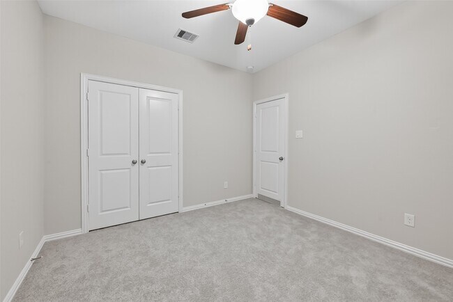 Building Photo - 134 S Bearkat Ct