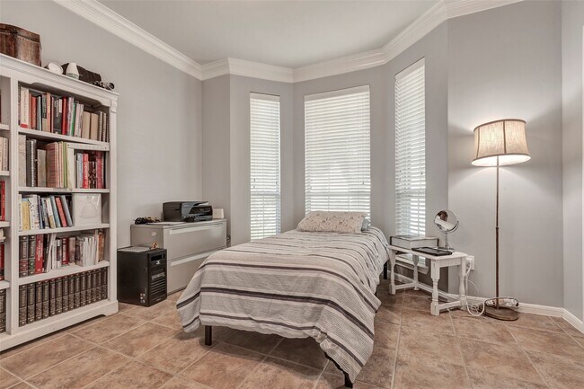 Building Photo - 6919 S Gold River Cir