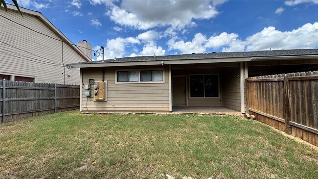 Building Photo - 1304 Conway Dr