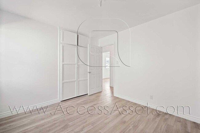 Building Photo - Spacious 3-Bedroom Torrance Home with Private Yard & Modern Interior