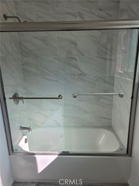 Building Photo - 928 W Angeleno Ave