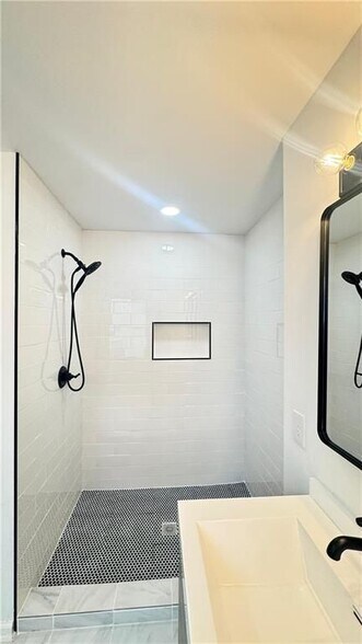 Building Photo - 1352 Overlook Cove SE